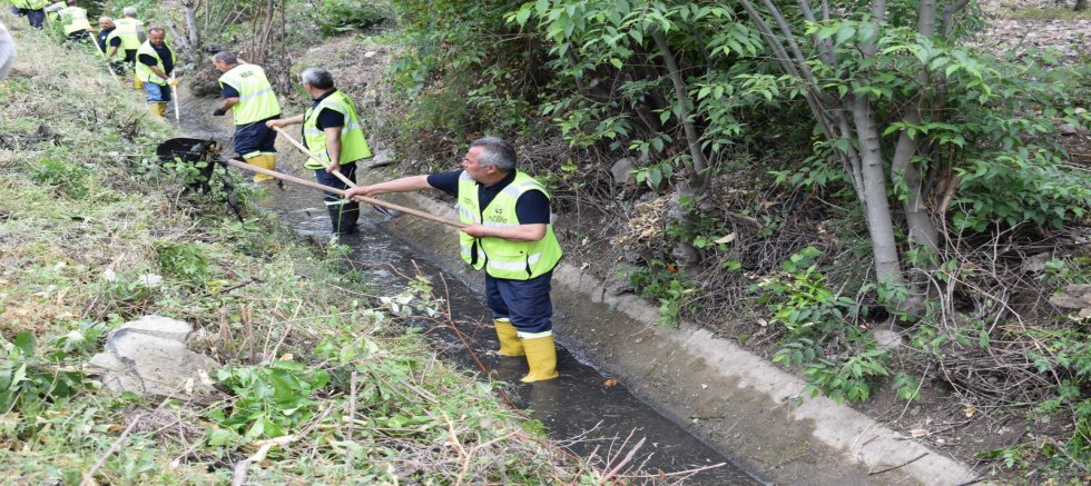 HBB DÖRTYOL’DA SULAMA KANALLARINI TEMİZLİYOR