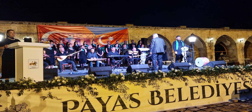 İTSO MÜZİK GÖNÜLLÜLERİ GRUBU PAYAS KALESİNDE KONSER VERDİ