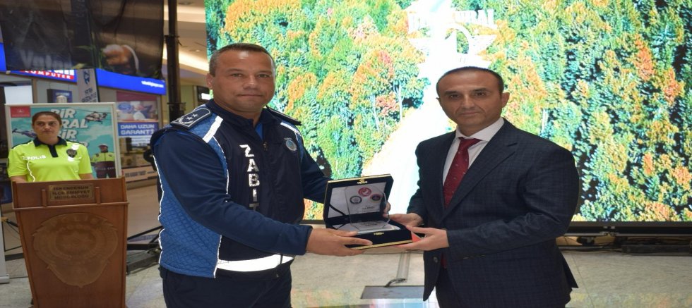 TRAFİK HAFTASI ETKİNLİĞİNDE HBB STANDI İLGİ GÖRDÜ