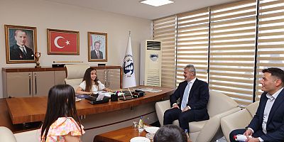 BAŞKAN ÖNTÜRK, 23 NİSAN’DA KOLTUĞUNU DOĞA IŞIK’A DEVRETTİ