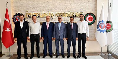 İSDEMİR GENEL MÜDÜR AYHAN AKIN ÖZÇELİK-İŞ SENDİKASINI ZİYARETTE BULUNDU